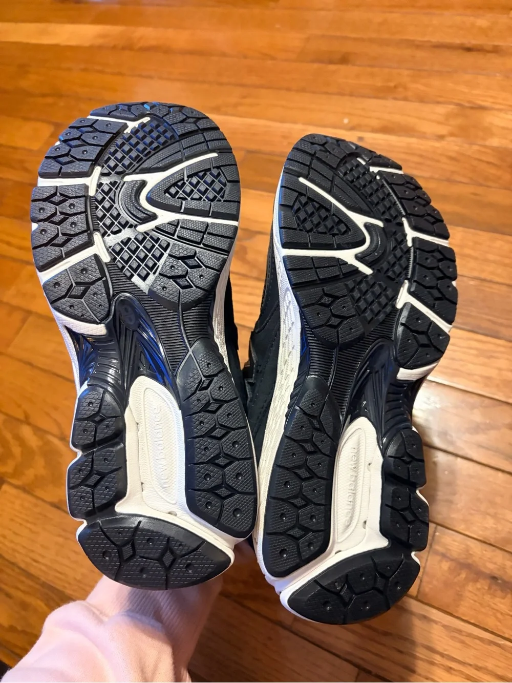 New Balance 2002 Kids Black and Gray Mesh Sneakers